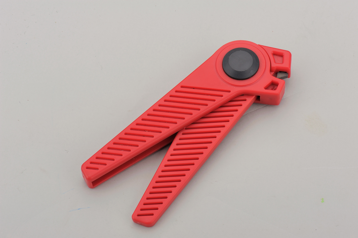 plastic abnormal-shape clip